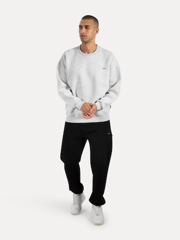 Smilodox Sweatshirt 'Riven' in Grijs
