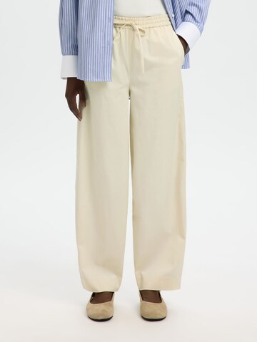Barrel Pantalon SELECTED en beige : devant