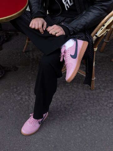 Nike Sportswear Низкие кроссовки 'FIELD GENERAL' в Ярко-розовый