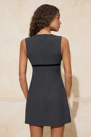 Trendyol - Vestido en gris