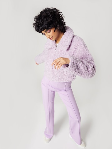 florence by mills exclusive for ABOUT YOU Prehodna jakna 'Magnolia' | vijolična barva