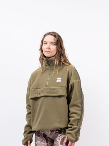 Eivy Sports sweater in Green: front