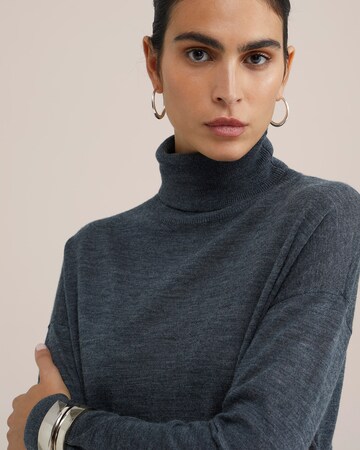 Pullover di WE Studio in grigio