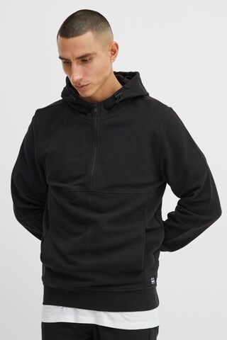 11 Project Sweatshirt in Black: front