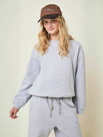 Pull-over ' Angal ' Copenhagen Cartel en gris : devant