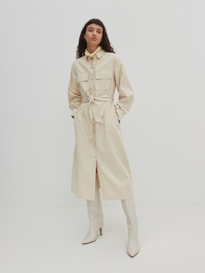 Rochie tip bluză 'Leilan' EDITED pe alb denim, Vizualizare model