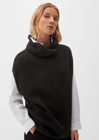 s.Oliver Sweater in Black: front