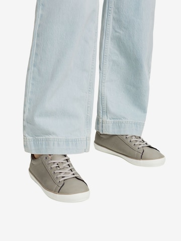 ESPRIT Sneakers in Grey: front