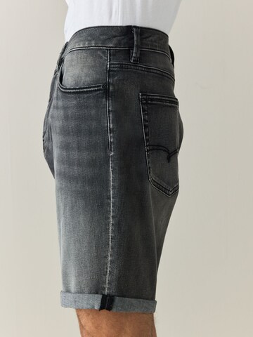 Regular Jean 'Motion Flex' Next en gris