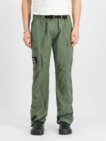 ALPHA INDUSTRIES Обычный Брюки-карго в Зеленый: спереди
