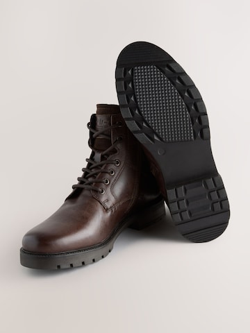 Boots di Next in marrone