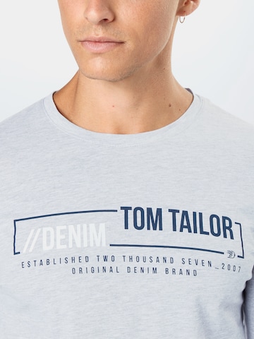 Maglietta di TOM TAILOR DENIM in grigio