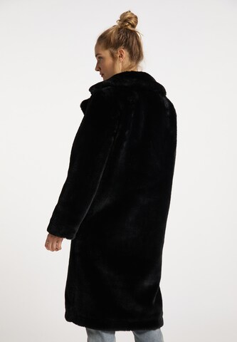 DreiMaster Vintage Between-Seasons Coat in Black