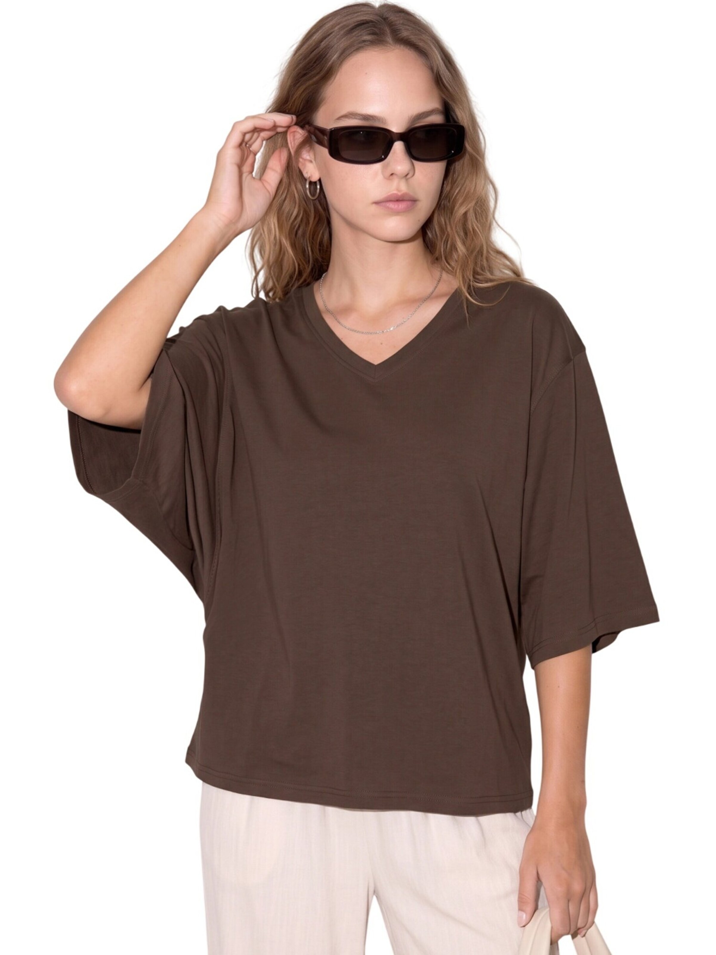 No Matter What Shirt in Bruin: voorkant