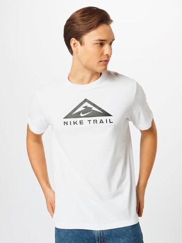 NIKE - Camiseta funcional en blanco: frente