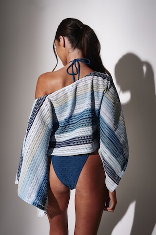 South Beach Cape in Blauw