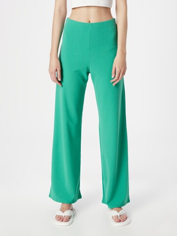 SISTERS POINT Wide leg Broek 'GLUT' in Groen: voorkant