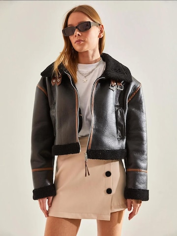 Veste mi-saison Bianco Lucci en noir : devant