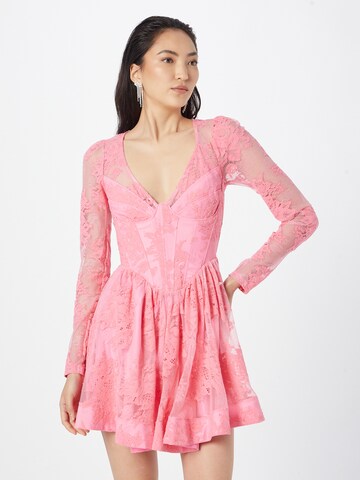 Robe de cocktail 'ELLIE' Bardot en rose : devant