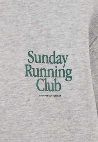 Another Cotton Lab Sweatshirt 'Sunday Running' in Grijs