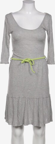 MAUI WOWIE Dress in M in Grey: front