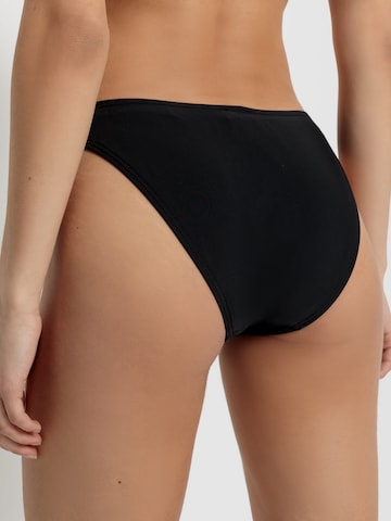 LSCN by LASCANA Bikinihose 'Gina' in Schwarz: zadná strana