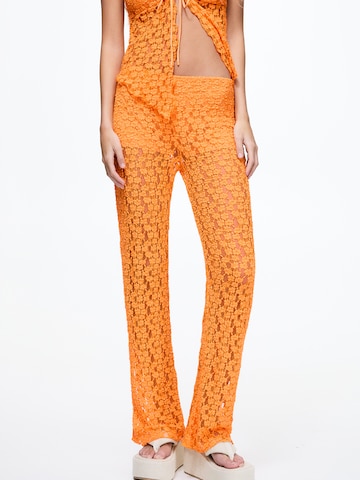 Pull&Bear Regular Pants in Orange: front