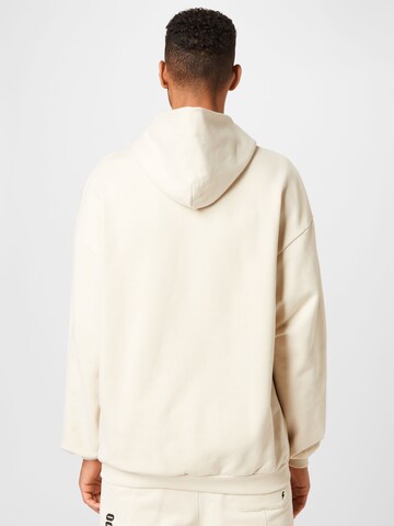 Ocay Sweatshirt in White