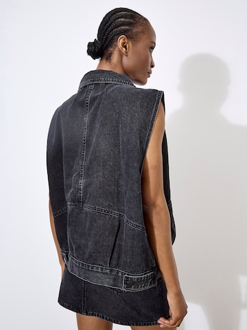 Veste bavaroise ' ' Apricot en noir