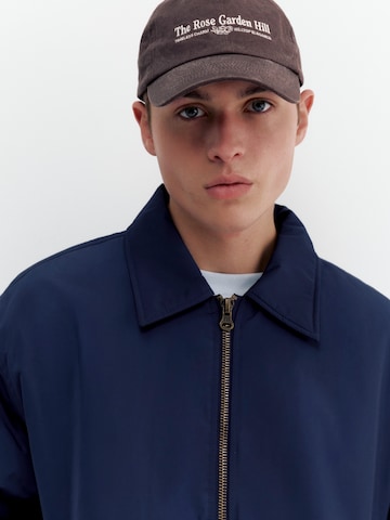 Pull&Bear Välikausitakki värissä sininen