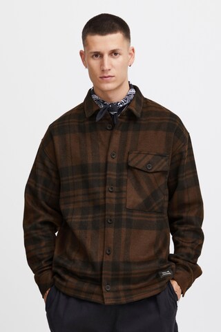 !Solid Regular fit Button Up Shirt in Brown: front