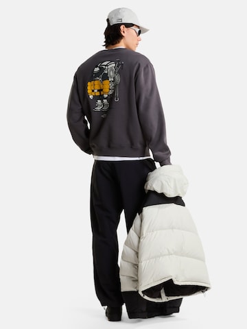 THE NORTH FACE Bluzka sportowa 'Gear Up Get Out' w kolorze szary