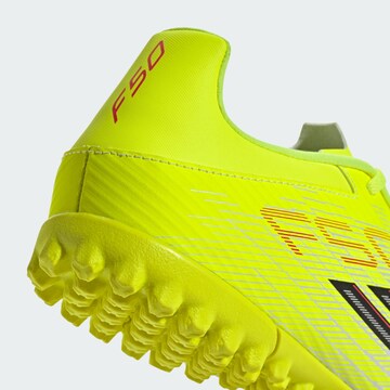 Chaussure de foot 'F50 Club' ADIDAS PERFORMANCE en jaune