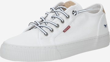 MUSTANG Sneakers laag in Wit: voorkant