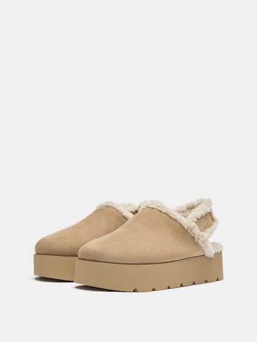 Pull&Bear Clogs in Beige