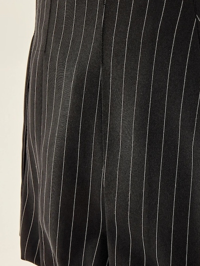 Hiccup Skirt in Black / White, Item view