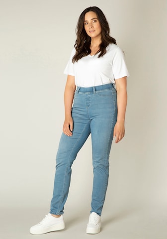 BASE LEVEL CURVY Slim fit Jeggings 'Tessa' in Blue