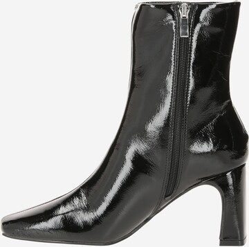 Bottines GLAMOROUS en noir