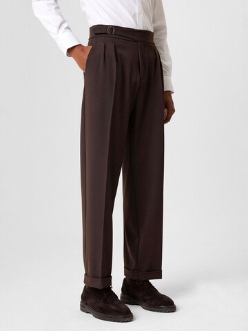 regular Pantaloni con pieghe 'Ludovico' di Antioch in marrone
