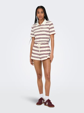 ONLY - Camiseta 'ONLEvie' en blanco
