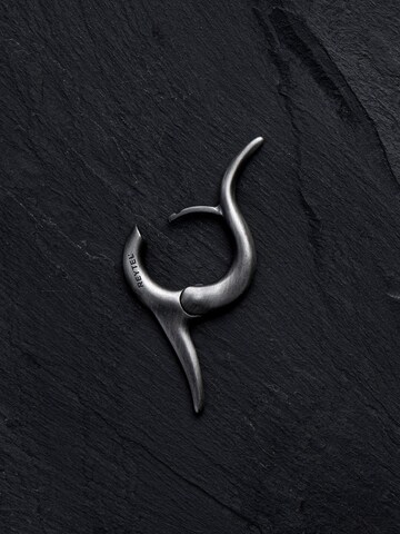 Orecchino 'FLAME' di REYTEL in argento