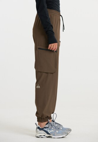 Effilé Pantalon de sport ' Salonga ' SOS en marron