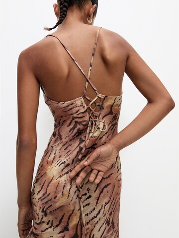 Pull&Bear Kjole i brun