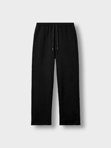 Burocs Workout Pants in Black: front