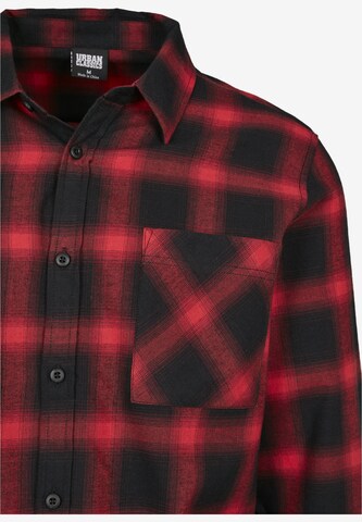 Urban Classics - Ajuste confortable Camisa en rojo