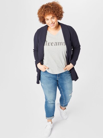 ONLY Carmakoma T-Shirt 'DREAM' in Grau