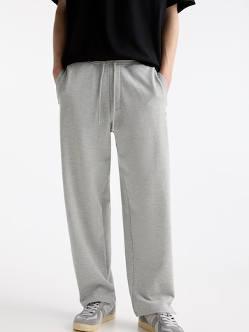 Pull&Bear Loosefit Kalhoty – šedá: přední strana