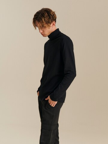 About You x Nils Kuesel Shirt 'Yasin' in Black: front