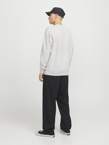 JACK & JONES Sweatshirt in Grijs