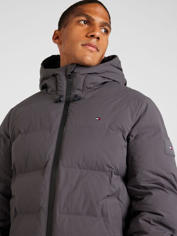 TOMMY HILFIGER Zimní bunda 'CL MOTION' – šedá